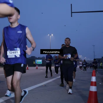 Runner Photo 7323926