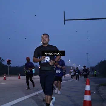Runner Photo 7323935