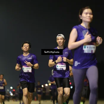 Runner Photo 7324003