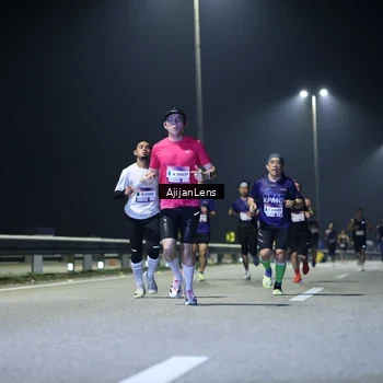Runner Photo 7324111