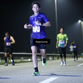 Runner Photo 7324391