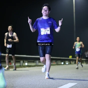 Runner Photo 7324541