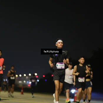 Runner Photo 7324729