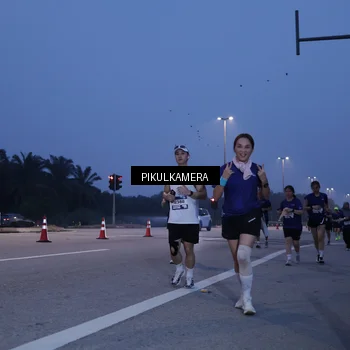 Runner Photo 7324751