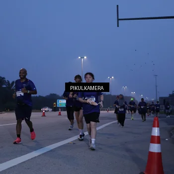 Runner Photo 7324765