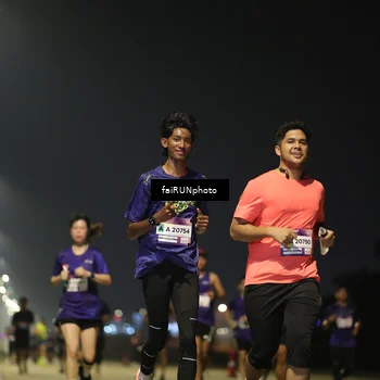 Runner Photo 7324812