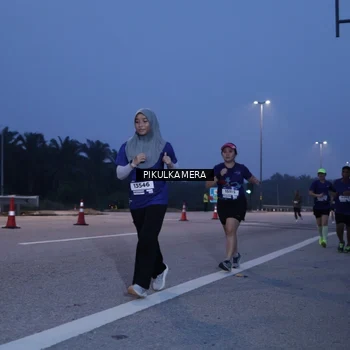 Runner Photo 7324890