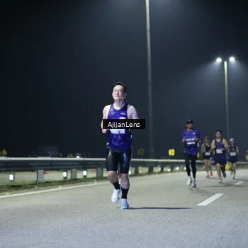 Runner Photo 7324895