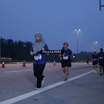 Runner Photo 7324912