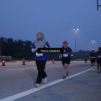 Runner Photo 7324944