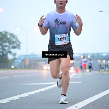 Runner Photo 7324973