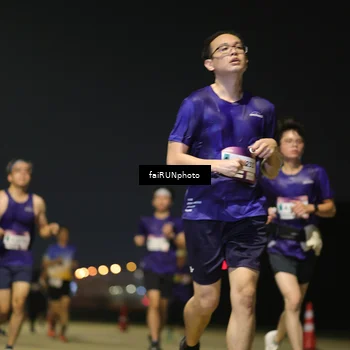Runner Photo 7325002