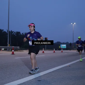 Runner Photo 7325032