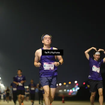 Runner Photo 7325039
