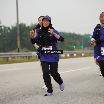 Runner Photo 7325103