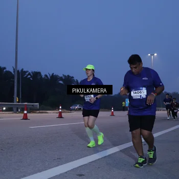 Runner Photo 7325129