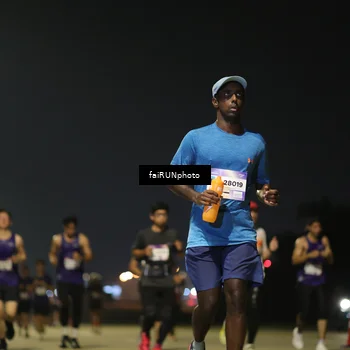 Runner Photo 7325191