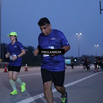 Runner Photo 7325192