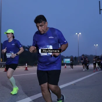 Runner Photo 7325200