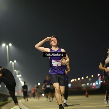 Runner Photo 7325214