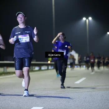 Runner Photo 7325244