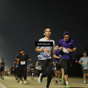 Runner Photo 7325245