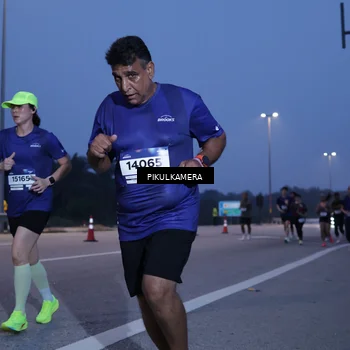Runner Photo 7325291