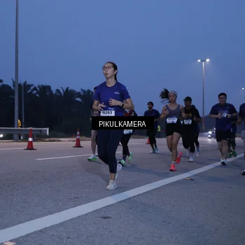 Runner Photo 7325312