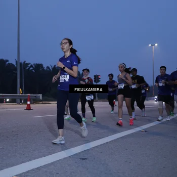Runner Photo 7325342