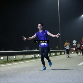Runner Photo 7325359