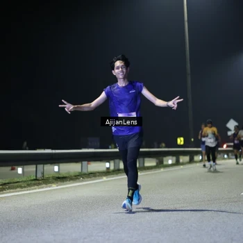 Runner Photo 7325369