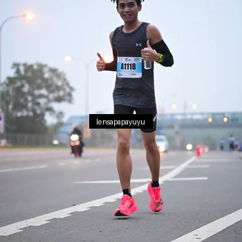 Runner Photo 7325372