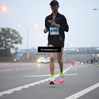 Runner Photo 7325390
