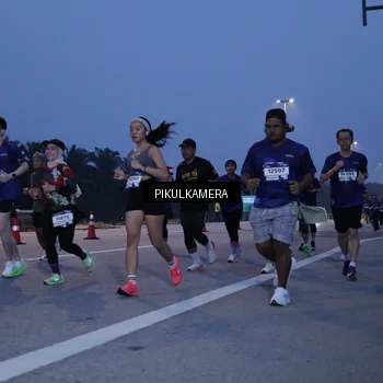 Runner Photo 7325406