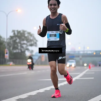 Runner Photo 7325442