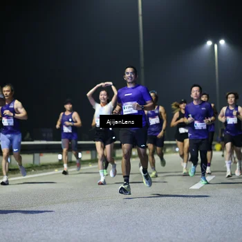 Runner Photo 7325473