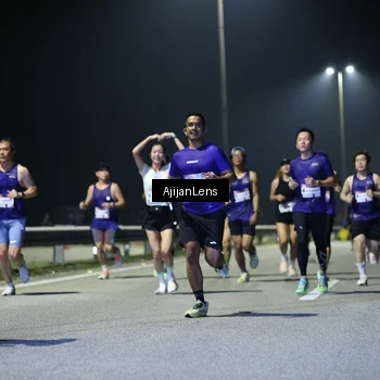 Runner Photo 7325475