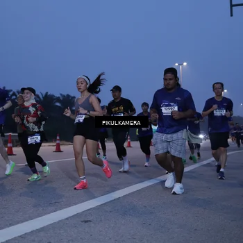 Runner Photo 7325513