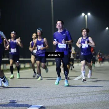 Runner Photo 7325519