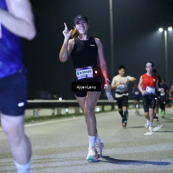 Runner Photo 7325594