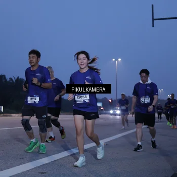 Runner Photo 7325758