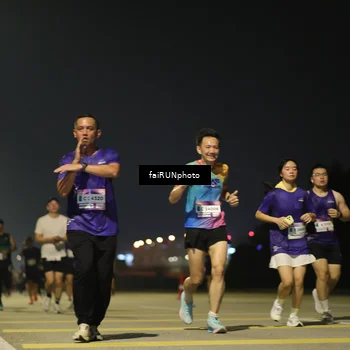 Runner Photo 7325761