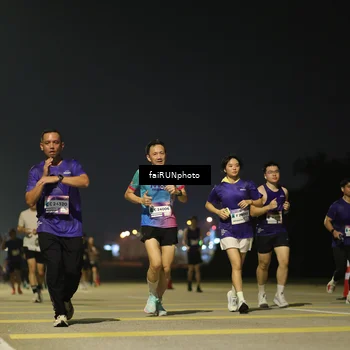Runner Photo 7325774