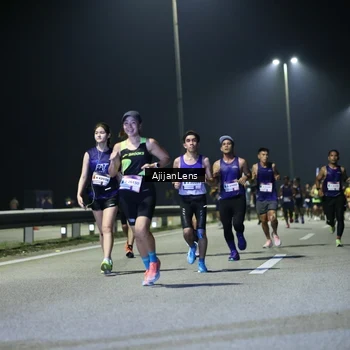 Runner Photo 7325846