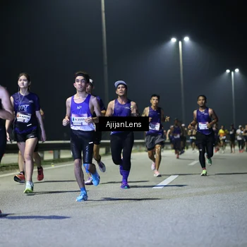 Runner Photo 7325873