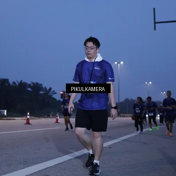 Runner Photo 7325874