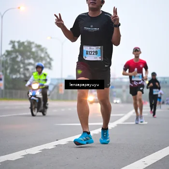 Runner Photo 7325907