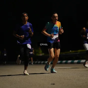 Runner Photo 7326002
