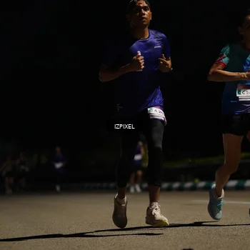 Runner Photo 7326010