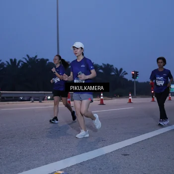 Runner Photo 7326034